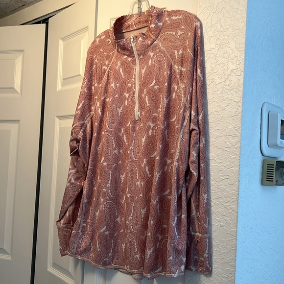 LANDS END 3X MAUVE & WHITE PAISLEY LS with THUMB HOLES & ZIP NECK - Picture 11 of 11